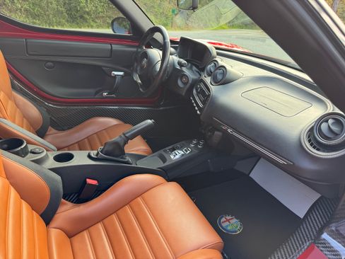 Used 2018 Alfa Romeo 4C Coupe w/ Coupe Track Package 2 image 17