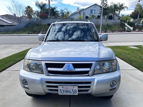 Used 2006 Mitsubishi Montero Limited image 2