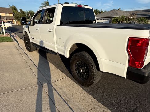 Used 2020 Ford F250 Lariat w/ Lariat Value Package AWD/4WD image 4