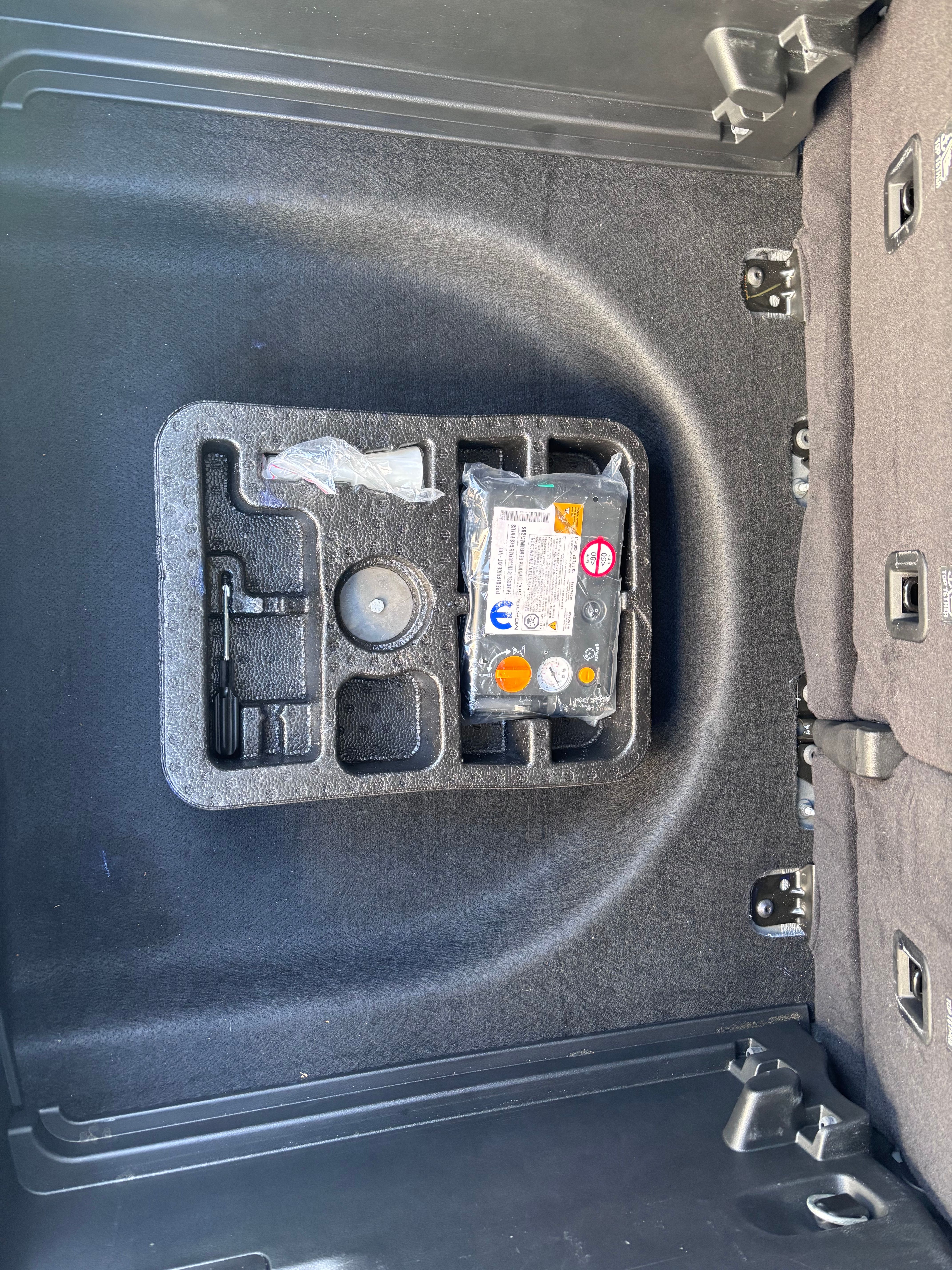 Used 2021 Jeep Compass Latitude FWD image 8