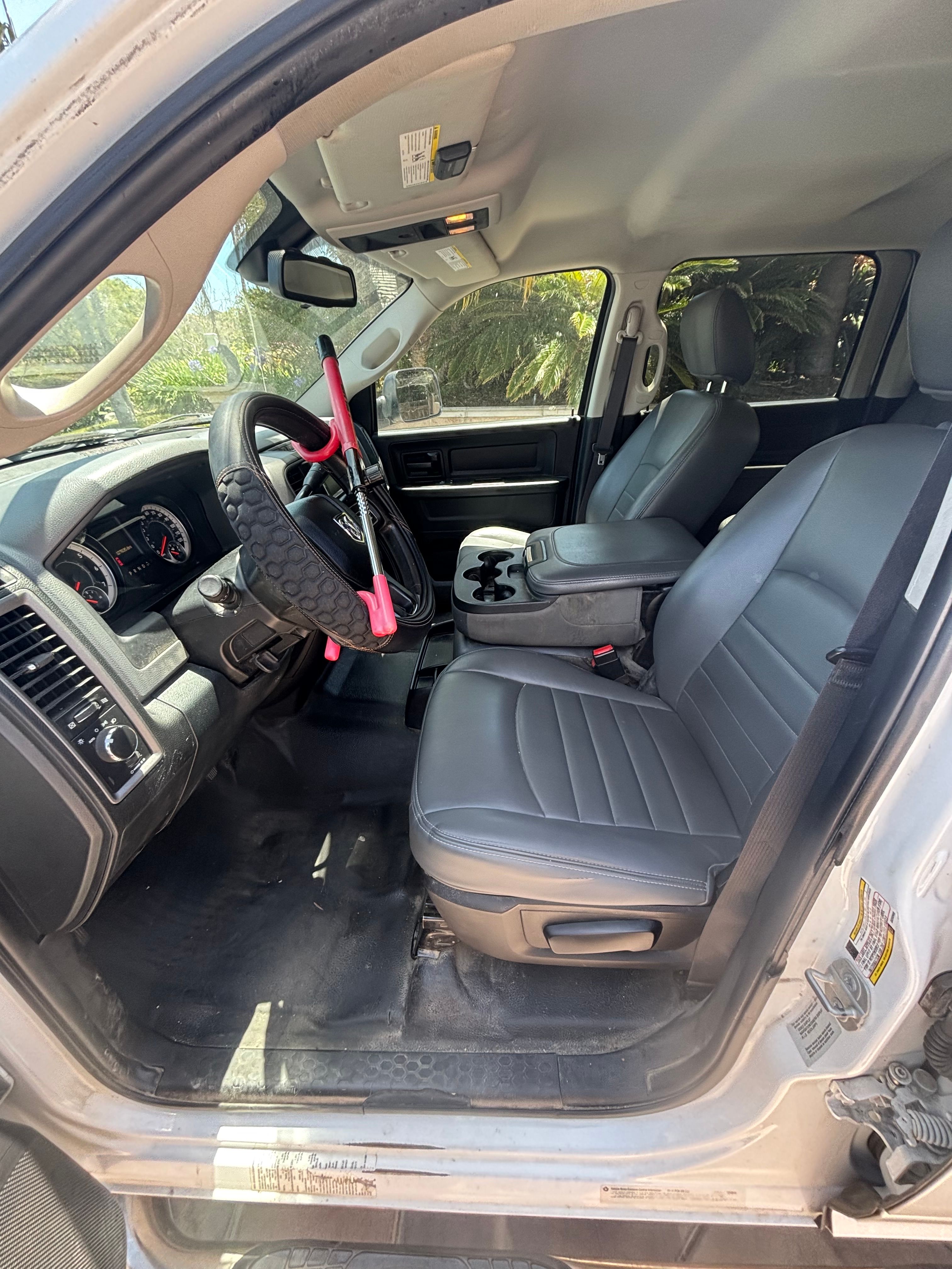 Used 2016 RAM 3500 Tradesman w/ Chrome Appearance Group RWD image 9