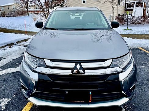 Used 2018 Mitsubishi Outlander ES image 10