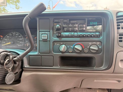 Used 1995 Chevrolet Silverado 1500 2WD Regular Cab image 15