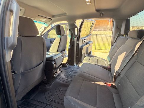 Used 2019 Chevrolet Silverado 1500 LT w/ All-Star Edition image 6