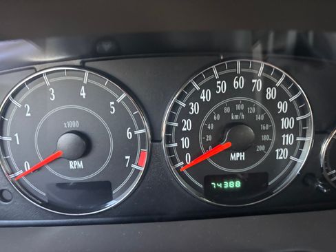 Used 2001 Chrysler Sebring LXi FWD image 4