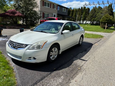 Used 2011 Nissan Altima 2.5 S w/ Special Edition Pkg FWD image 8