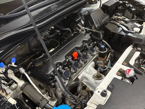Used 2017 Honda HR-V EX image 16