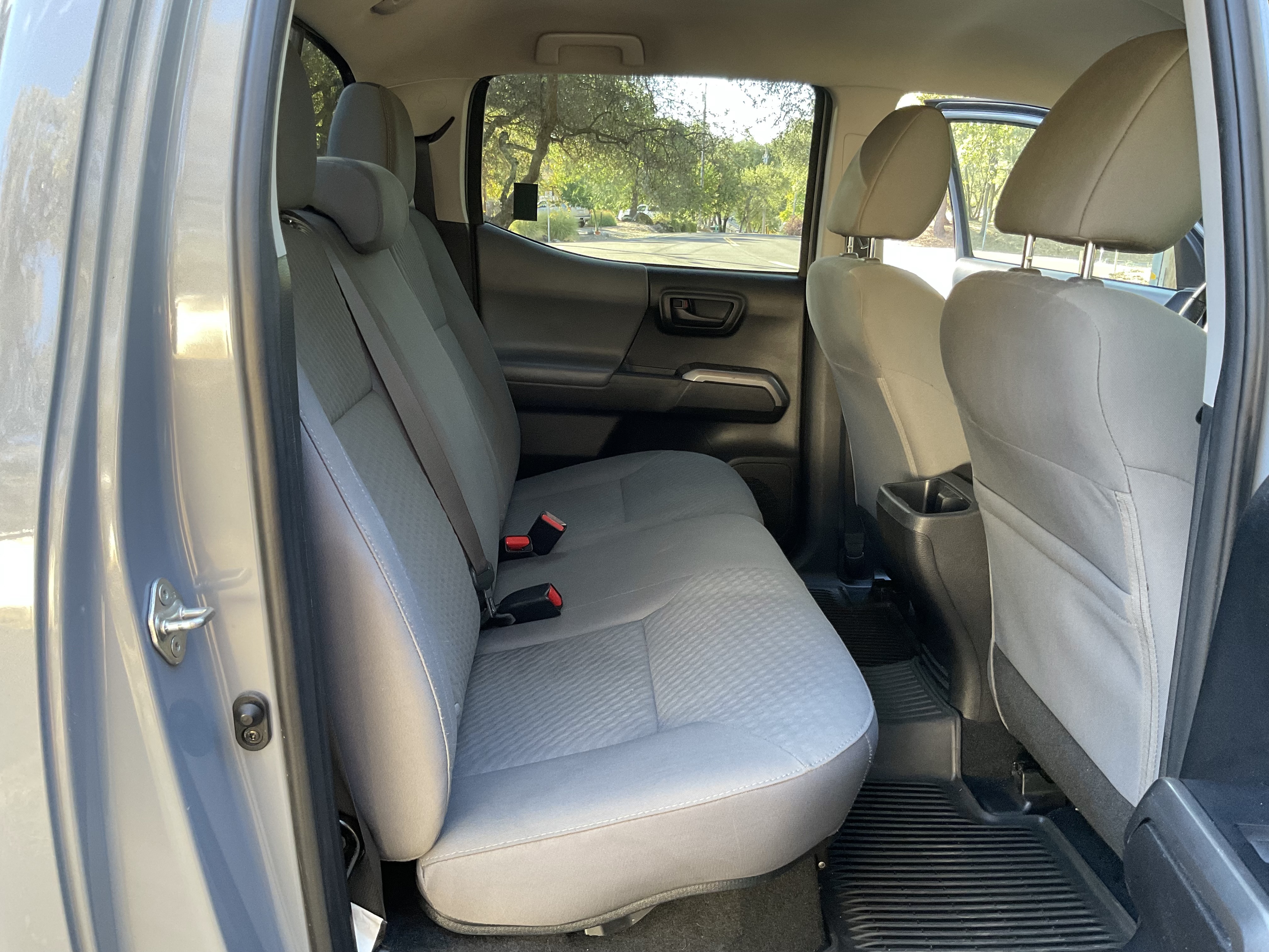 Used 2020 Toyota Tacoma SR5 w/ Technology Package AWD/4WD image 18