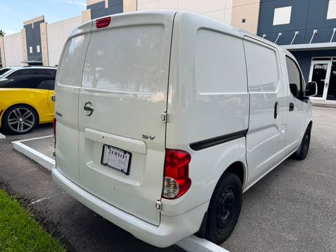 Used 2019 Nissan NV200 SV w/ Navigation Package FWD image 4