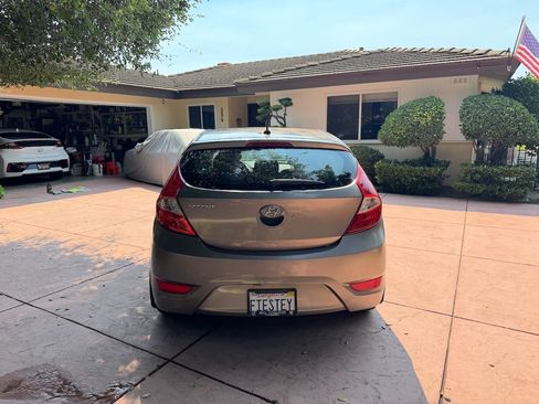 Used 2012 Hyundai Accent GS image 5