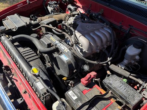 Used 2004 Toyota Tacoma 4x4 Xtracab V6 image 17