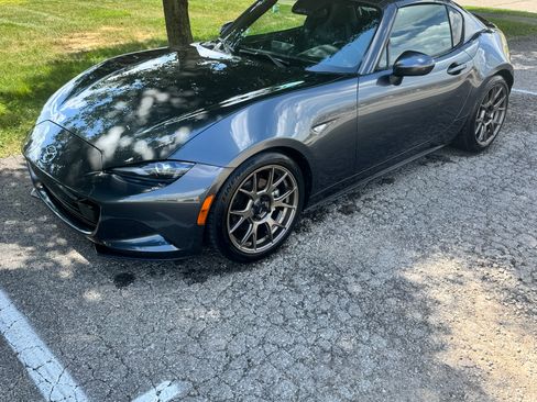 Used 2024 MAZDA MX-5 Miata RF Grand Touring RWD image 18