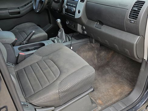 Used 2011 Nissan Xterra PRO-4X AWD/4WD image 11