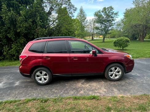 Used 2015 Subaru Forester 2.5i Premium AWD/4WD image 4
