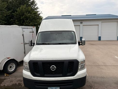 Used 2014 Nissan NV 2500 S w/ Power Basic Package RWD image 2