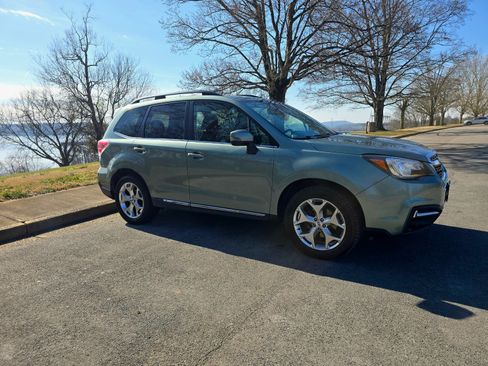 Used 2017 Subaru Forester 2.5i Touring image 5
