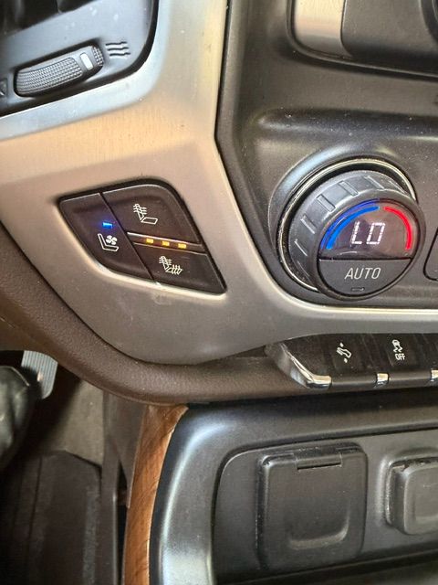 Used 2018 GMC Sierra 1500 SLT w/ SLT Premium Package AWD/4WD image 16