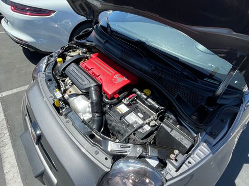 Used 2013 FIAT 500 Abarth w/ Comfort/Convenience Group image 8