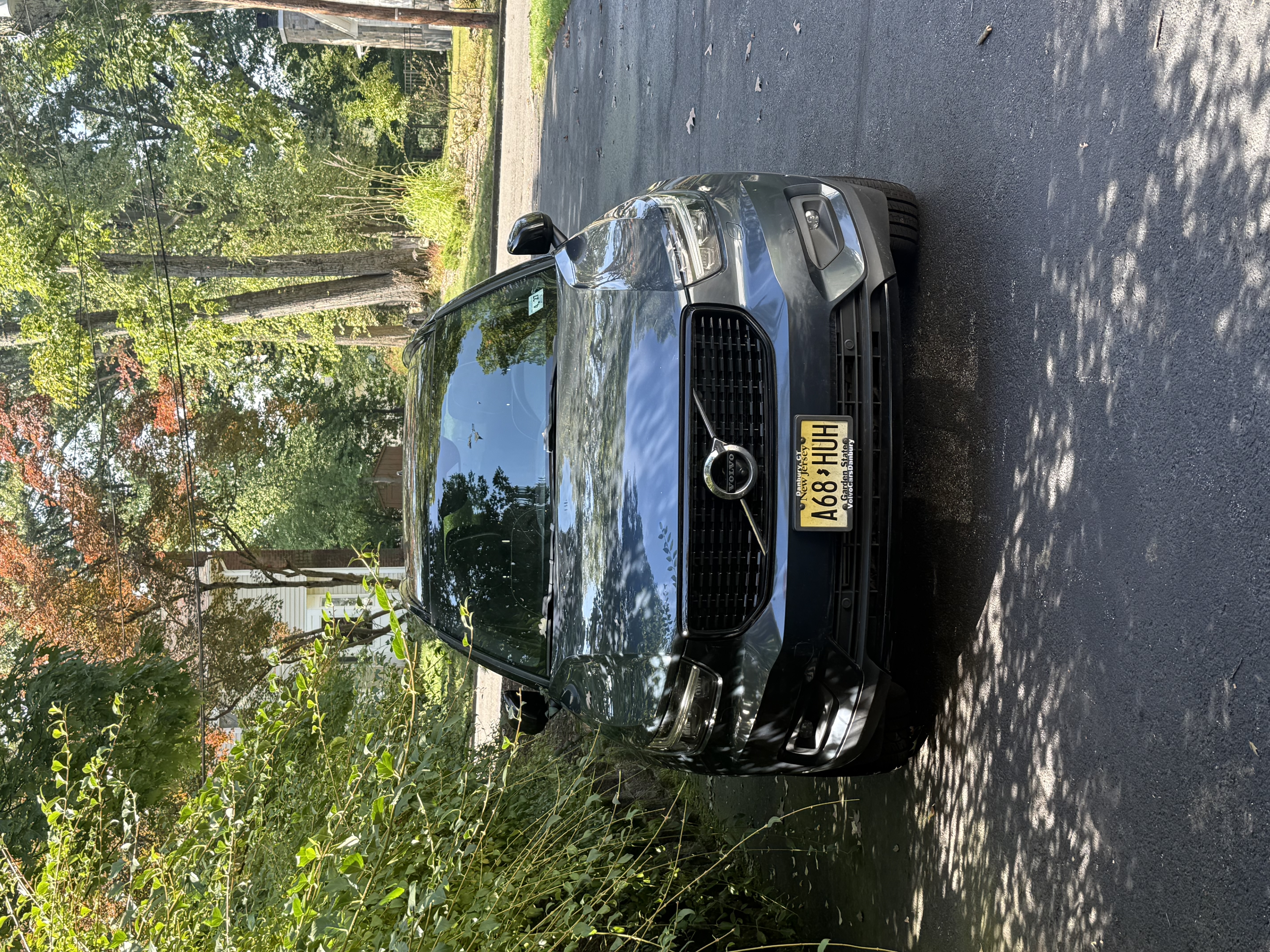 Used 2022 Volvo XC40 T5 R-Design w/ Advanced Package AWD/4WD image 5