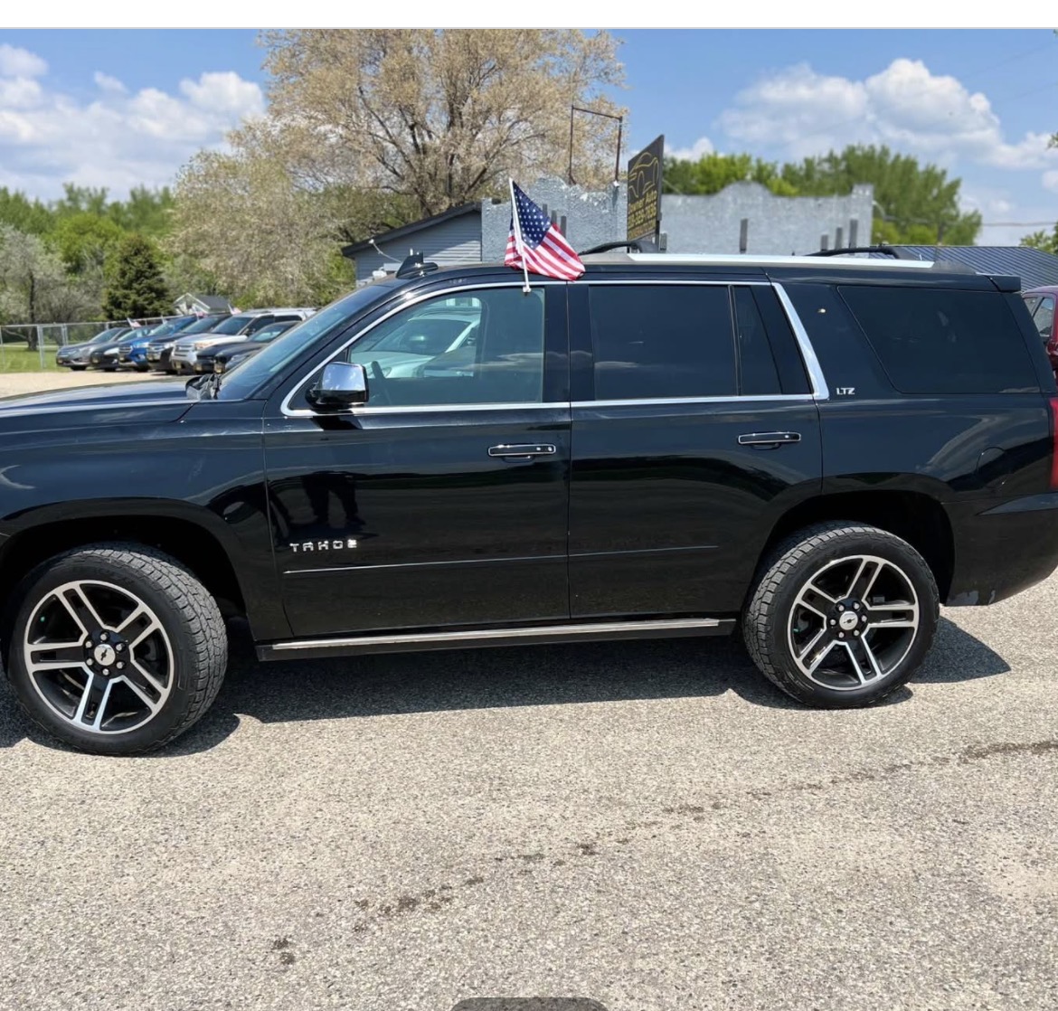 Used 2016 Chevrolet Tahoe LTZ AWD/4WD image 2