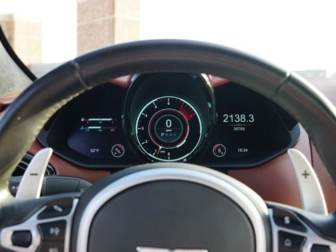 Used 2020 Aston Martin V8 Vantage Coupe image 18