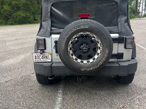 Used 2012 Jeep Wrangler Sport AWD/4WD image 17
