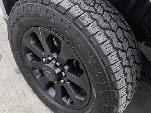 Used 2019 RAM 2500 Big Horn w/ Night Edition image 10