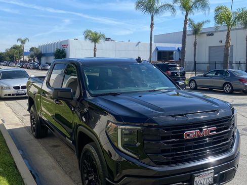 Used 2022 GMC Sierra 1500 Elevation image 5