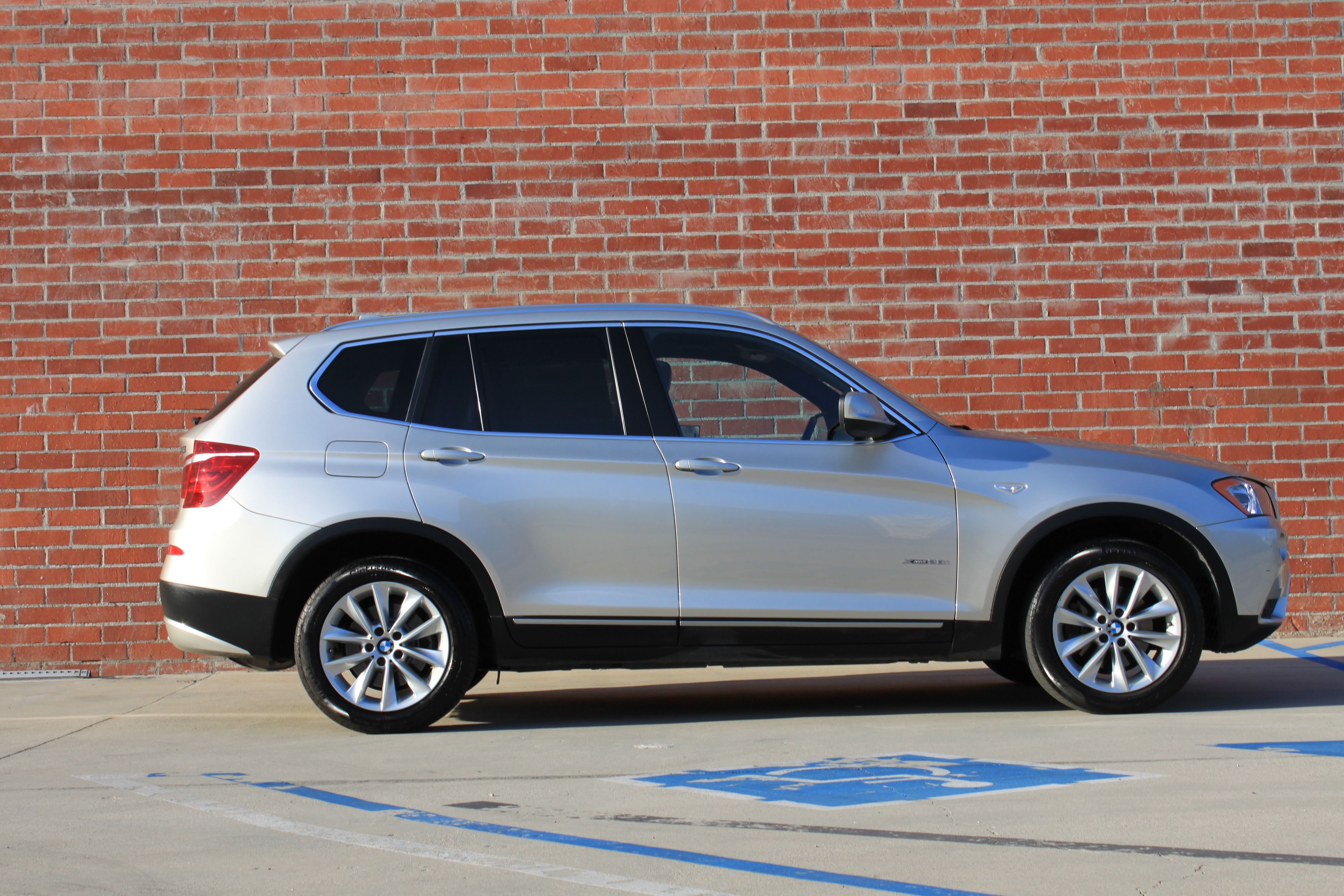 Used 2013 BMW X3 xDrive28i AWD/4WD image 2