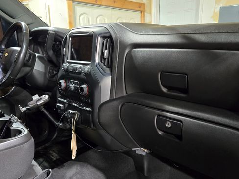 Used 2022 Chevrolet Silverado 2500 LT w/ Convenience Package image 14