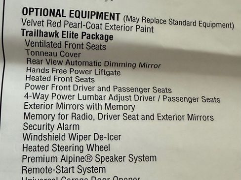 Used 2020 Jeep Cherokee Trailhawk image 19