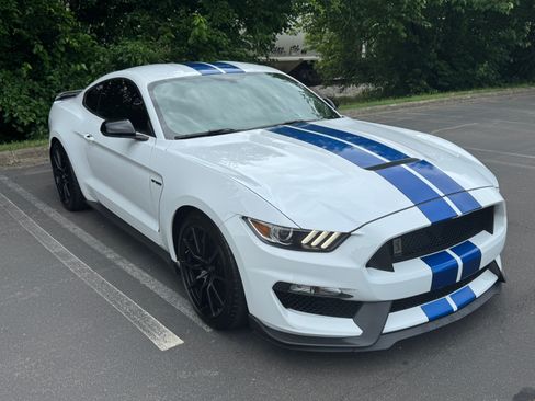 Used 2018 Ford Mustang Shelby GT350 w/ Electronics Package RWD image 6