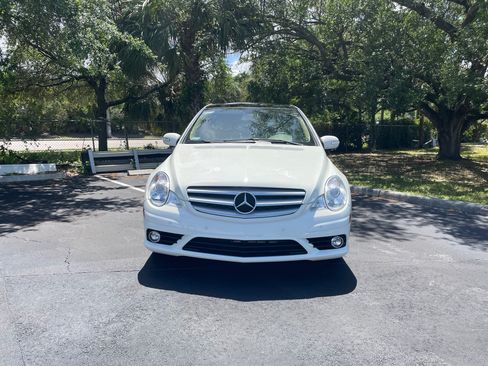 Used 2008 Mercedes-Benz R 350 4MATIC image 2