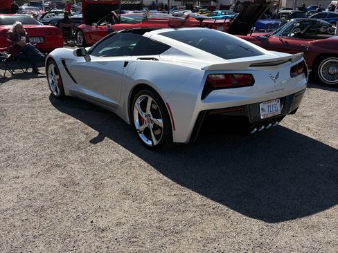 Used 2016 Chevrolet Corvette Stingray Coupe w/ 2LT Preferred Equipment Group image 10
