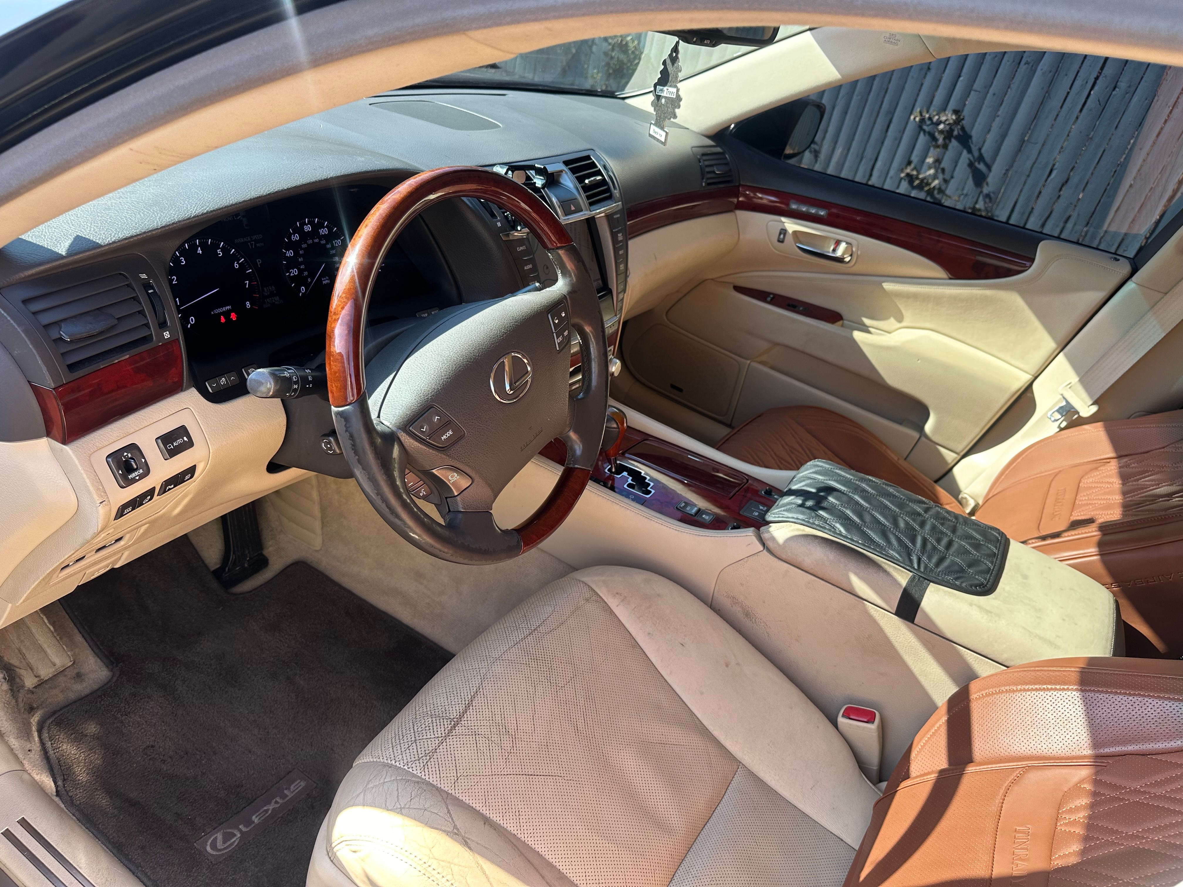 Used 2011 Lexus LS 460 AWD w/ Luxury Value Edition image 13