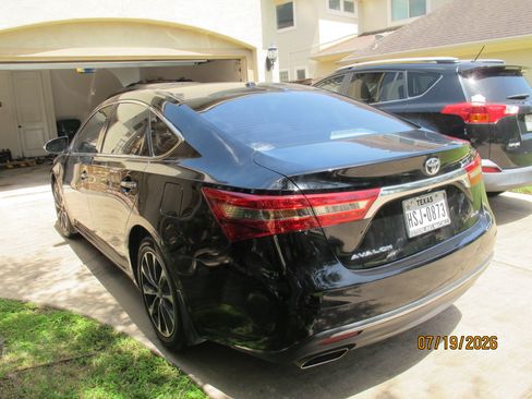 Used 2016 Toyota Avalon XLE FWD image 9