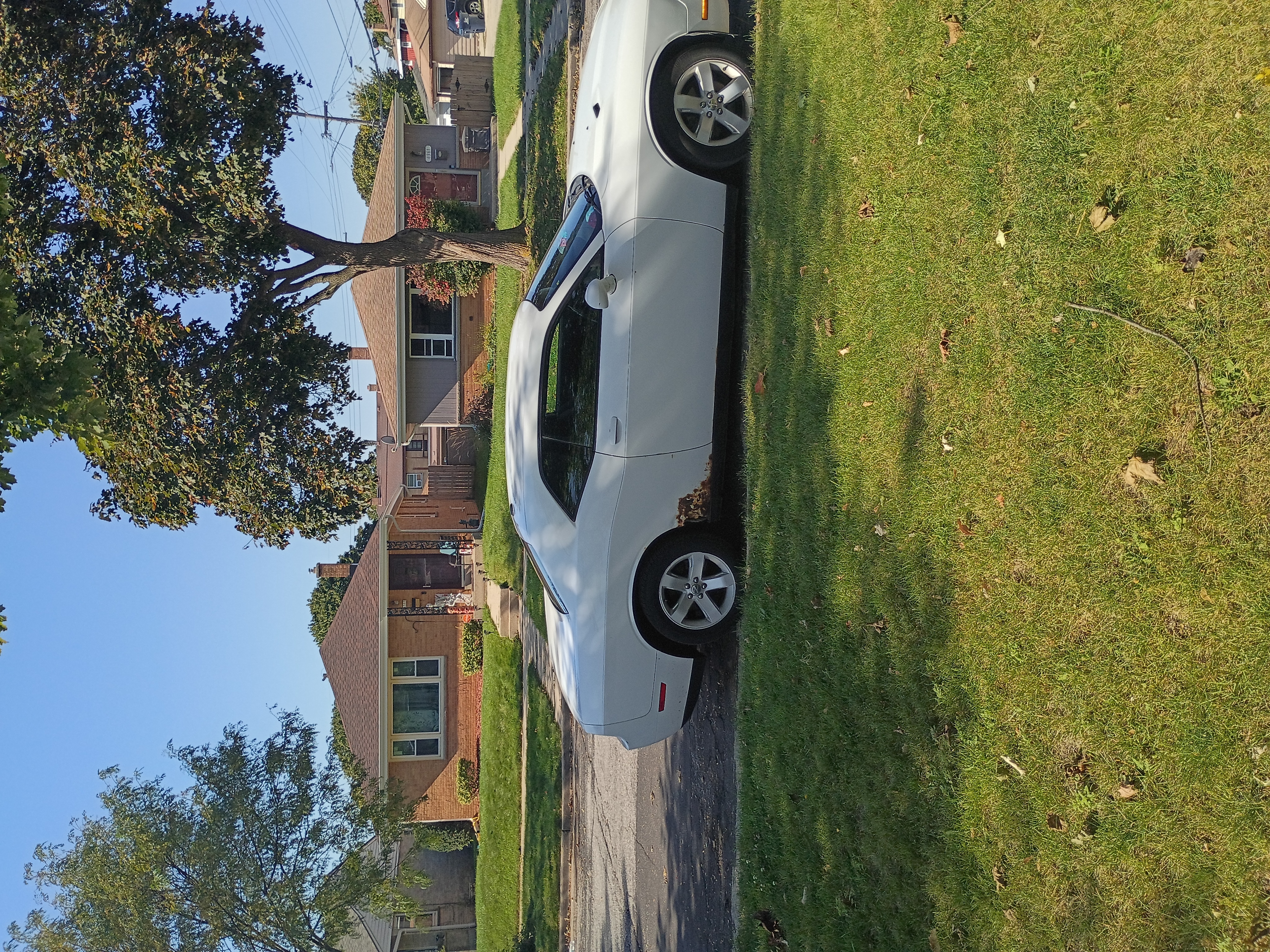 Used 2012 Dodge Challenger SXT RWD image 6