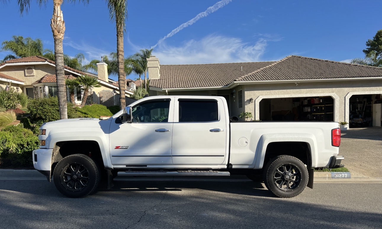 Used 2018 Chevrolet Silverado 3500 LTZ AWD/4WD image 5