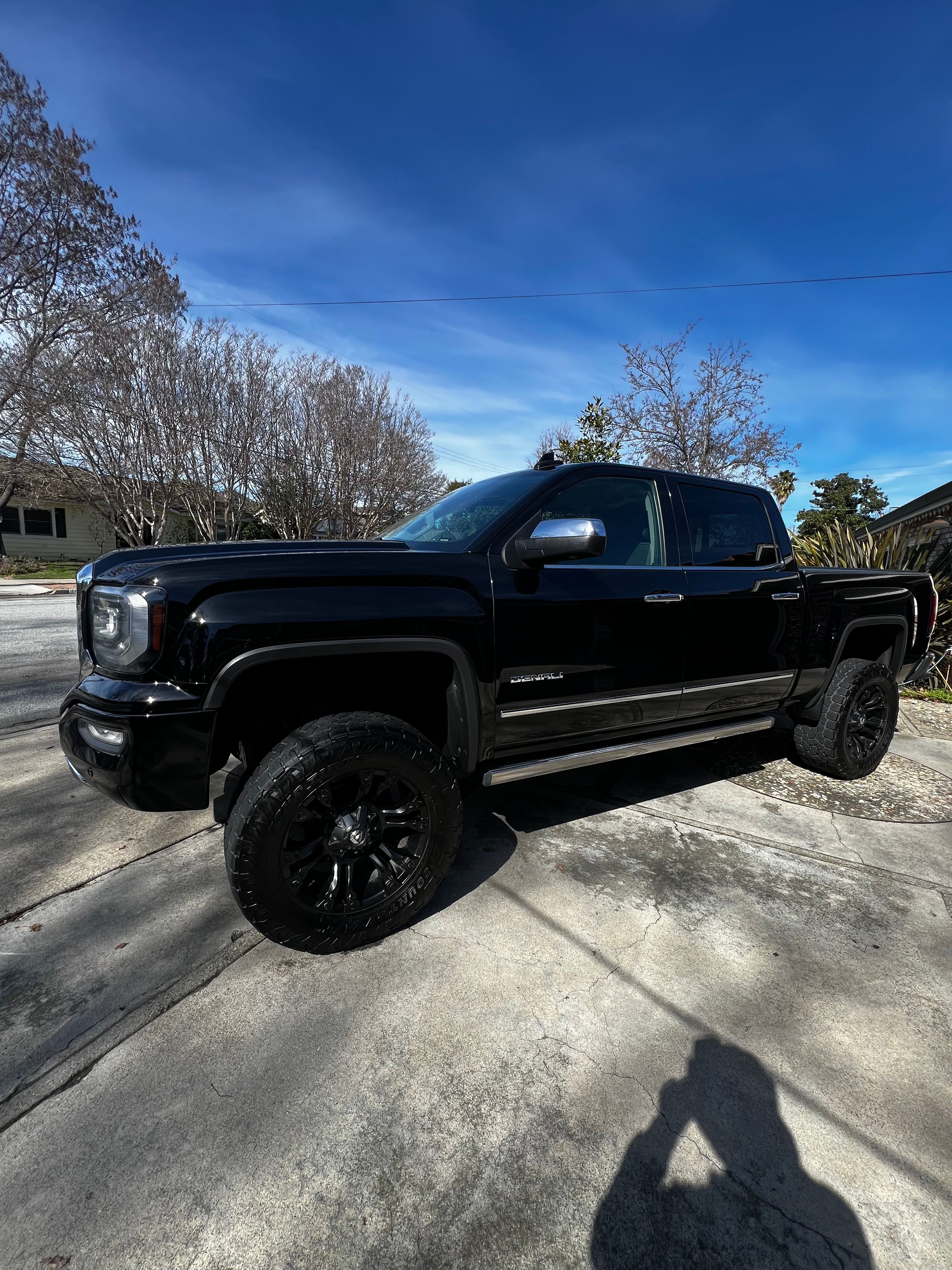 Used 2016 GMC Sierra 1500 Denali w/ Enhanced Driver Alert Package AWD/4WD image 11