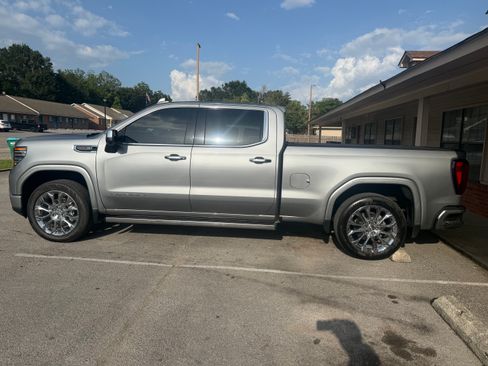 Used 2023 GMC Sierra 1500 Denali w/ Denali Reserve Package AWD/4WD image 22