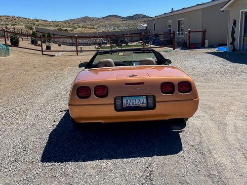 Used 1994 Chevrolet Corvette Convertible RWD image 10