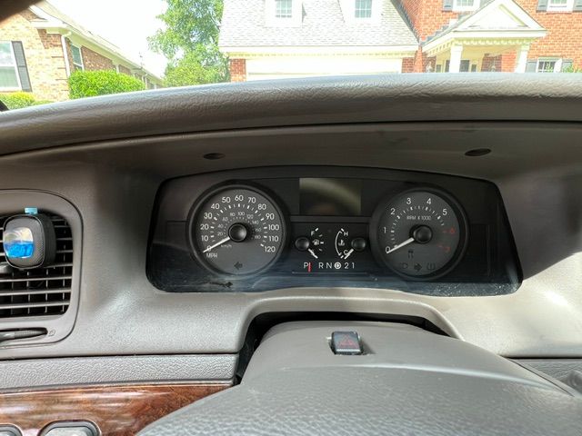 Used 2006 Mercury Grand Marquis LS RWD image 5