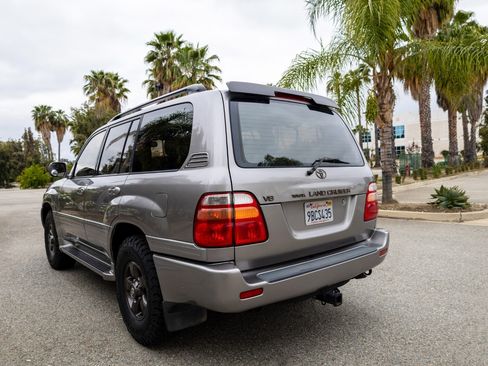 Used 2001 Toyota Land Cruiser image 6