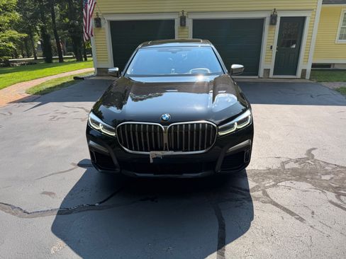Used 2020 BMW M760i xDrive w/ Luxury Rear Seating Package AWD/4WD image 23