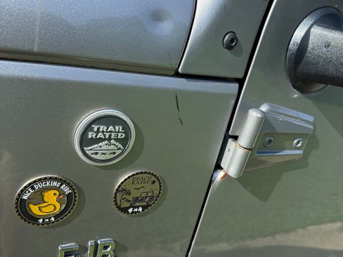 Used 2014 Jeep Wrangler Sport AWD/4WD image 11