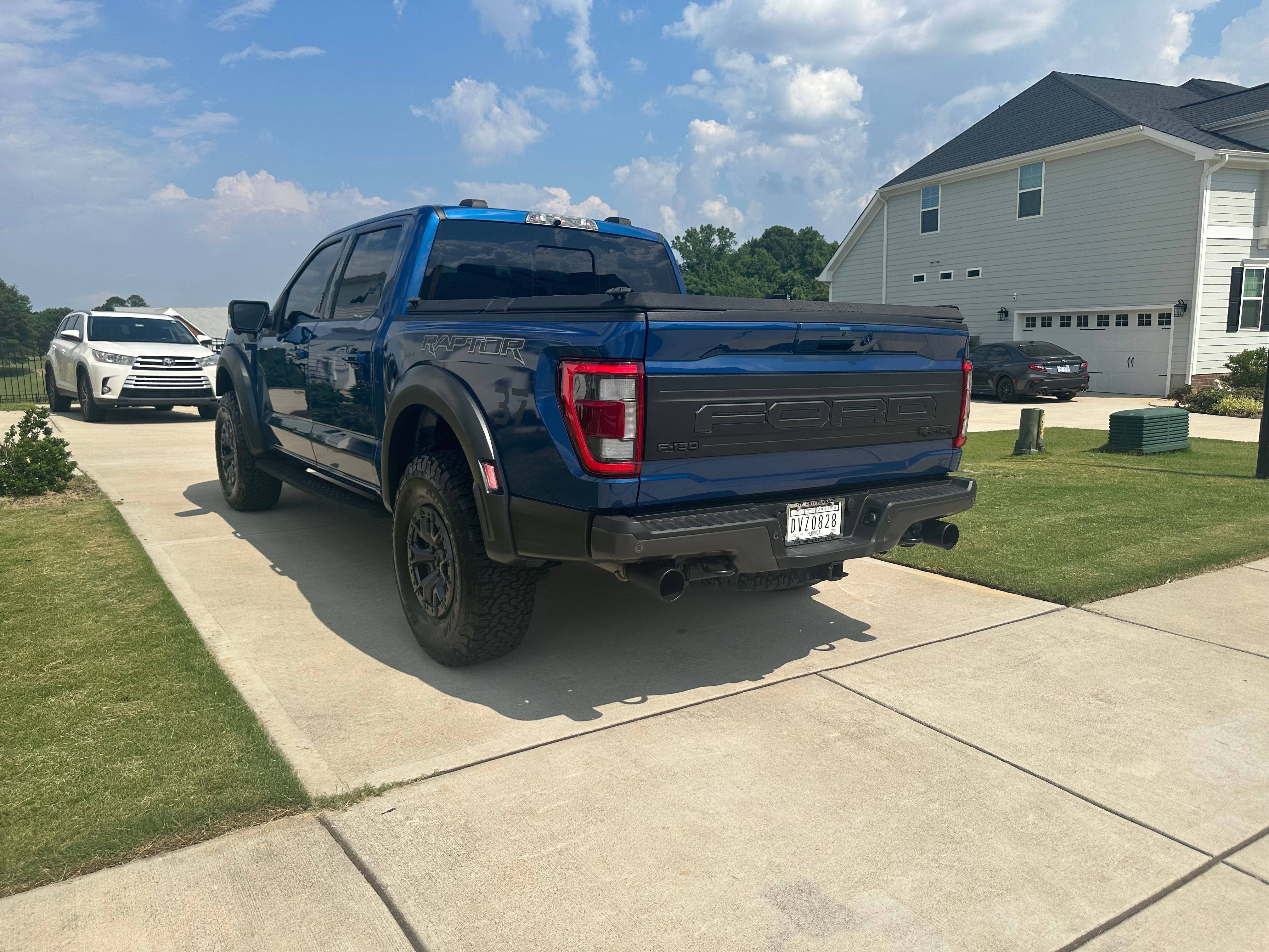 Used 2022 Ford F150 Raptor w/ Raptor 37 Performance Package AWD/4WD image 8