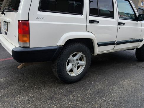 Used 1999 Jeep Cherokee Sport image 5
