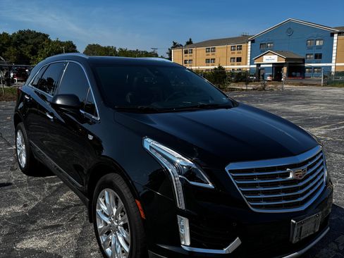 Used 2017 Cadillac XT5 Platinum image 2