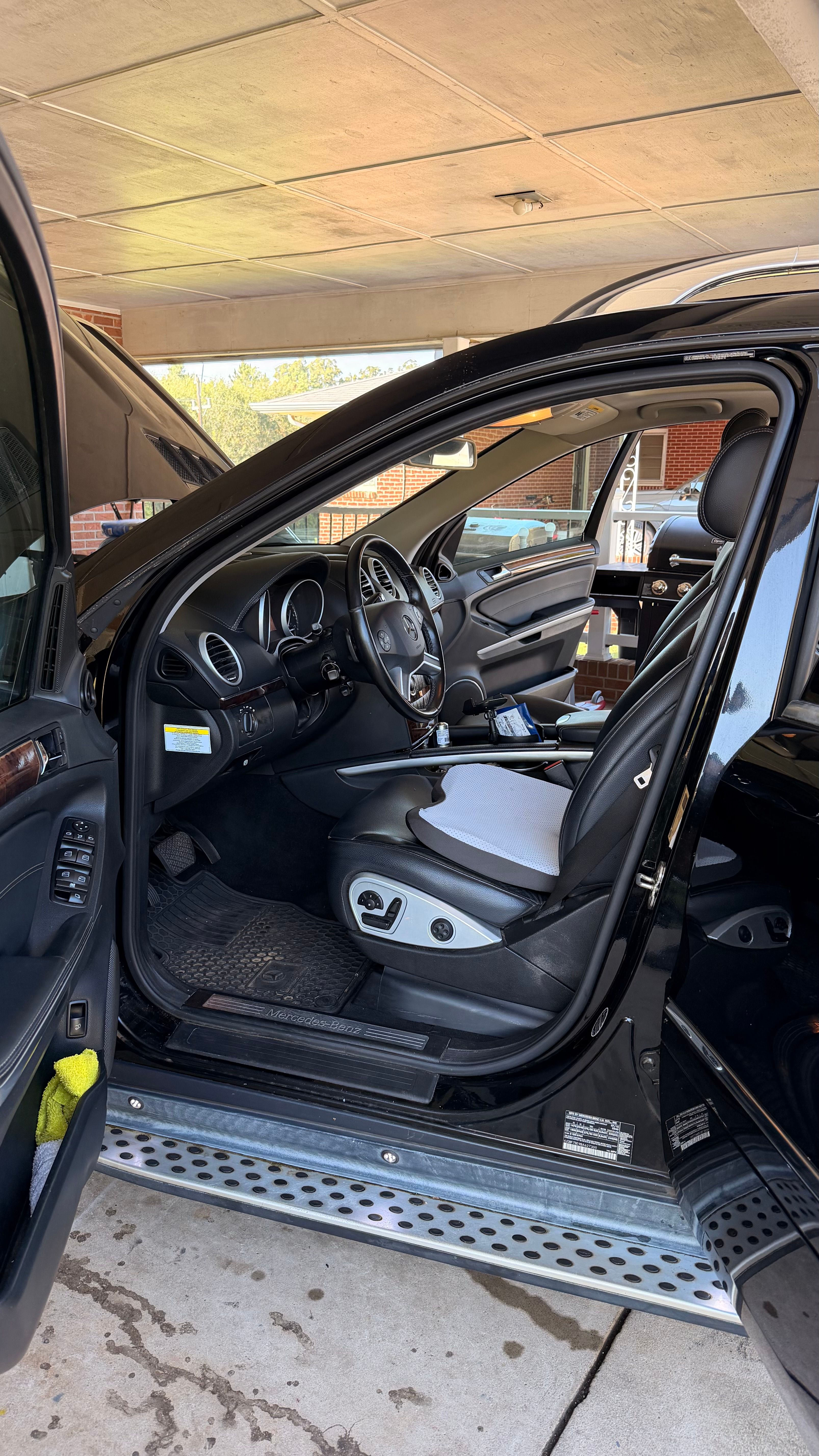 Used 2011 Mercedes-Benz GL 450 4MATIC image 8