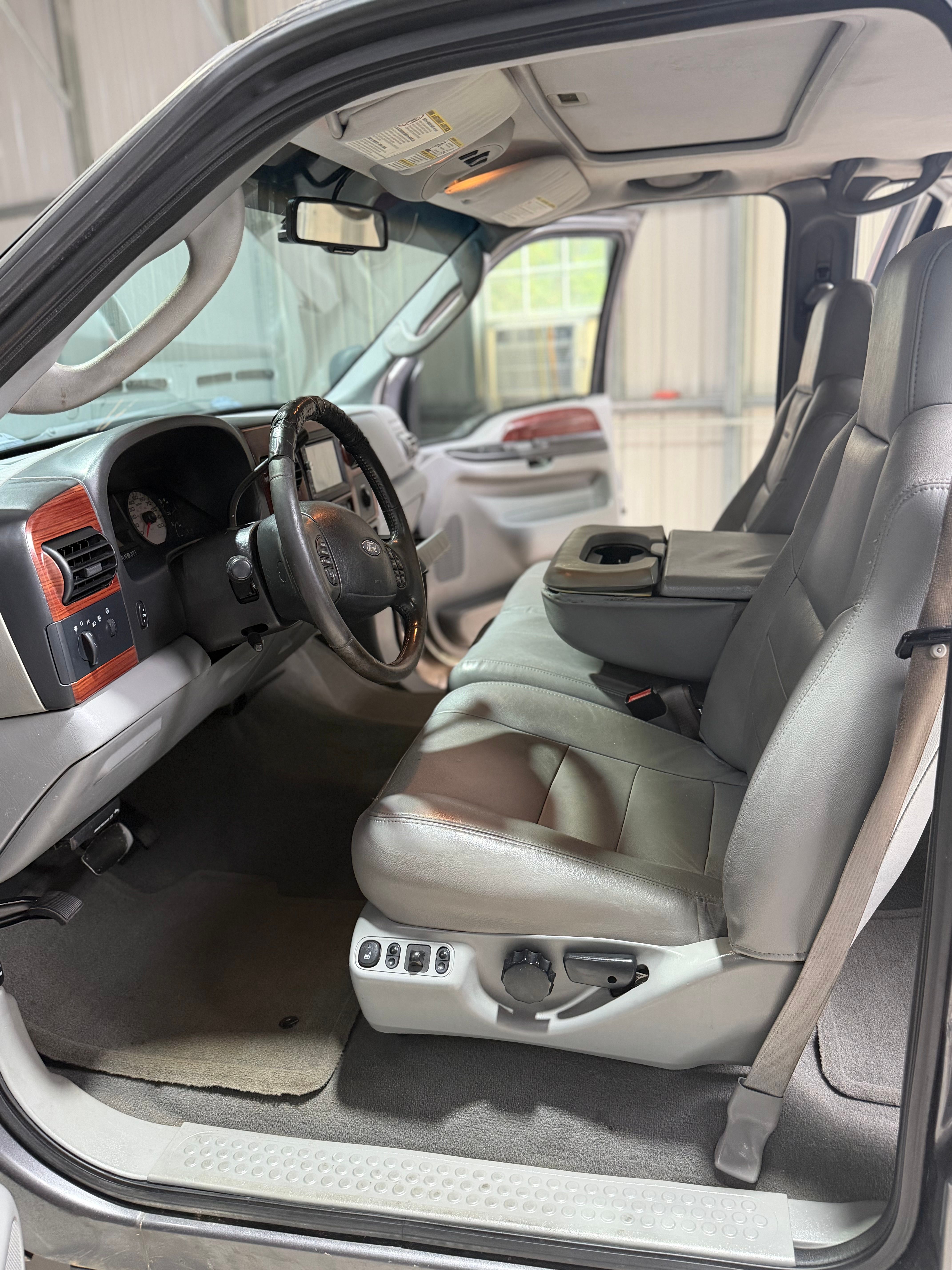 Used 2007 Ford F250 Lariat AWD/4WD image 9